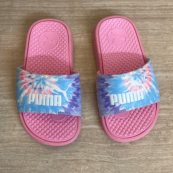 PUMA UEC Girls Size 11 Pool Slide Sandal Pink Purple Blue White Tie-dye pattern - Picture 3 of 10